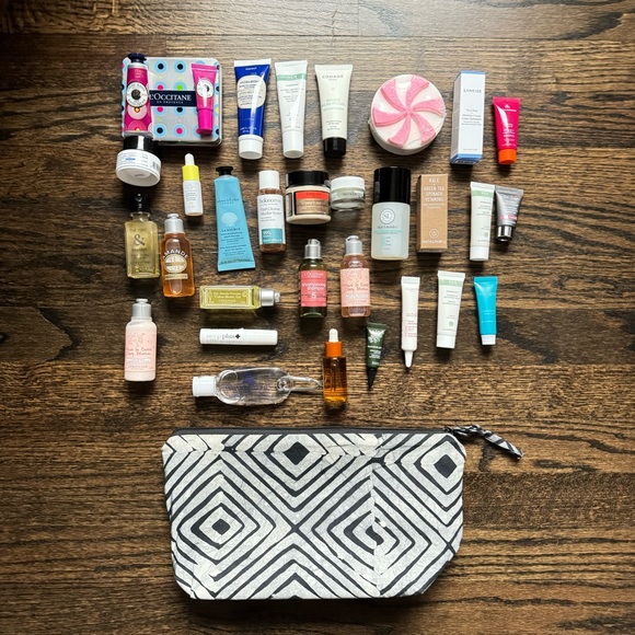 Giant Beauty Travel Size Bundle with Cosmetic Bag | NWT - Picture 1 of 6